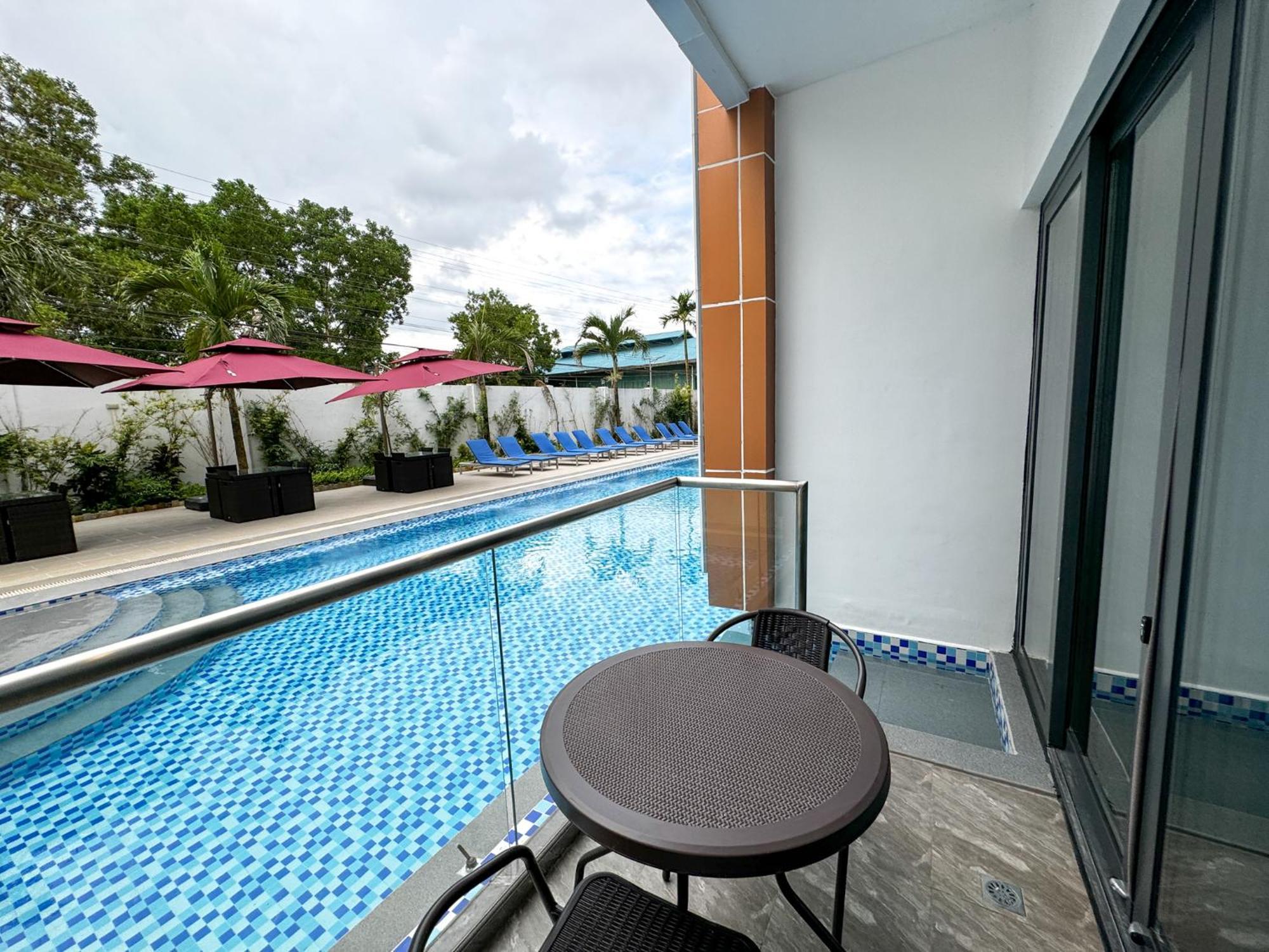 קורון Venus Royale Hotel מראה חיצוני תמונה