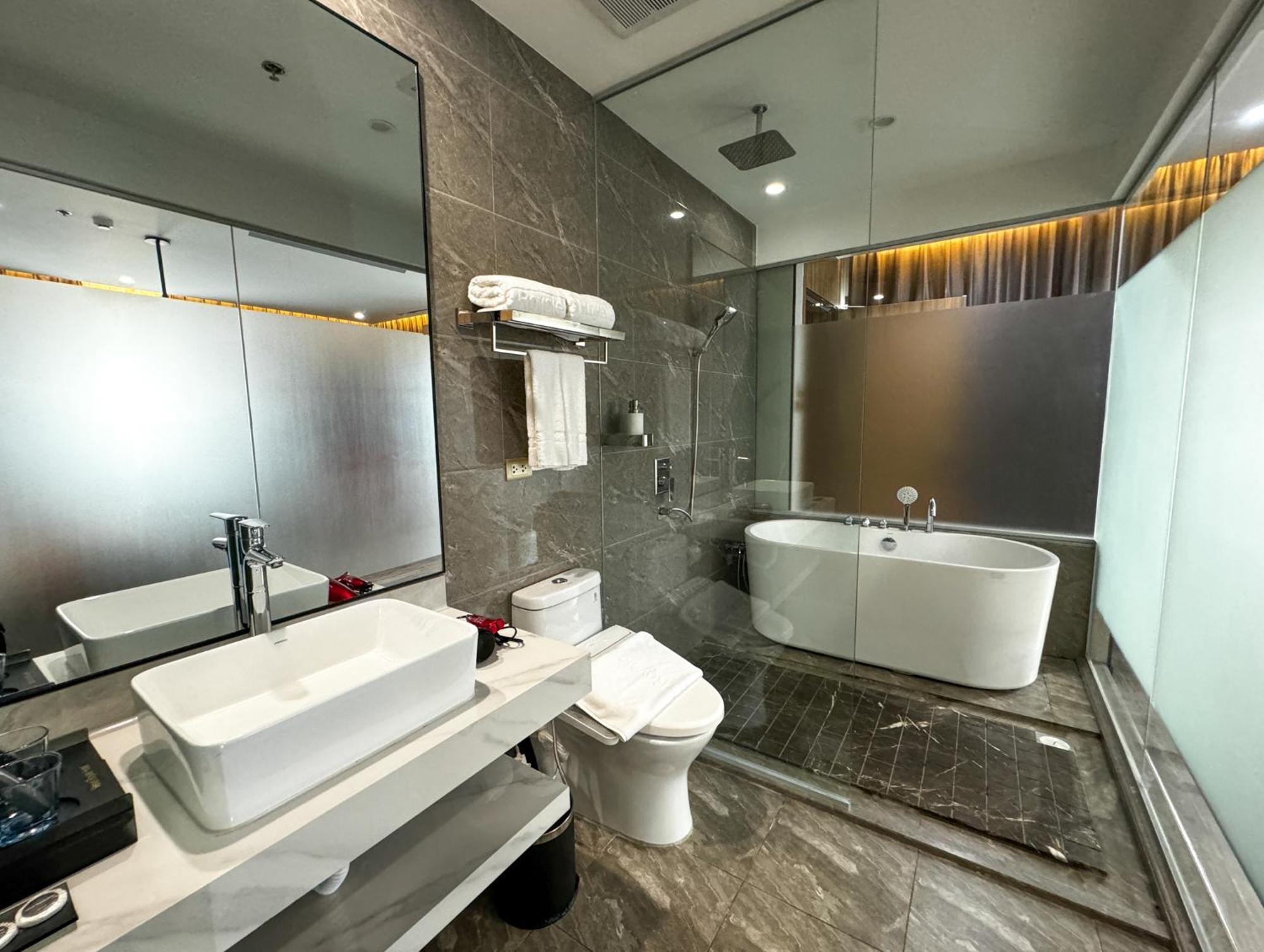 קורון Venus Royale Hotel מראה חיצוני תמונה