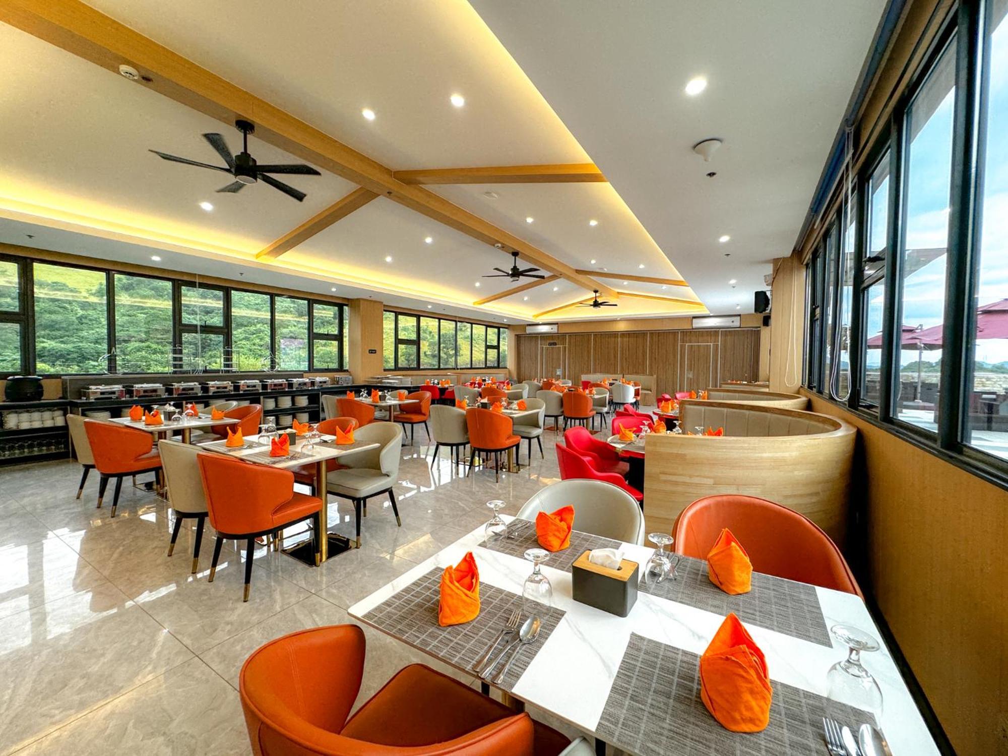 קורון Venus Royale Hotel מראה חיצוני תמונה