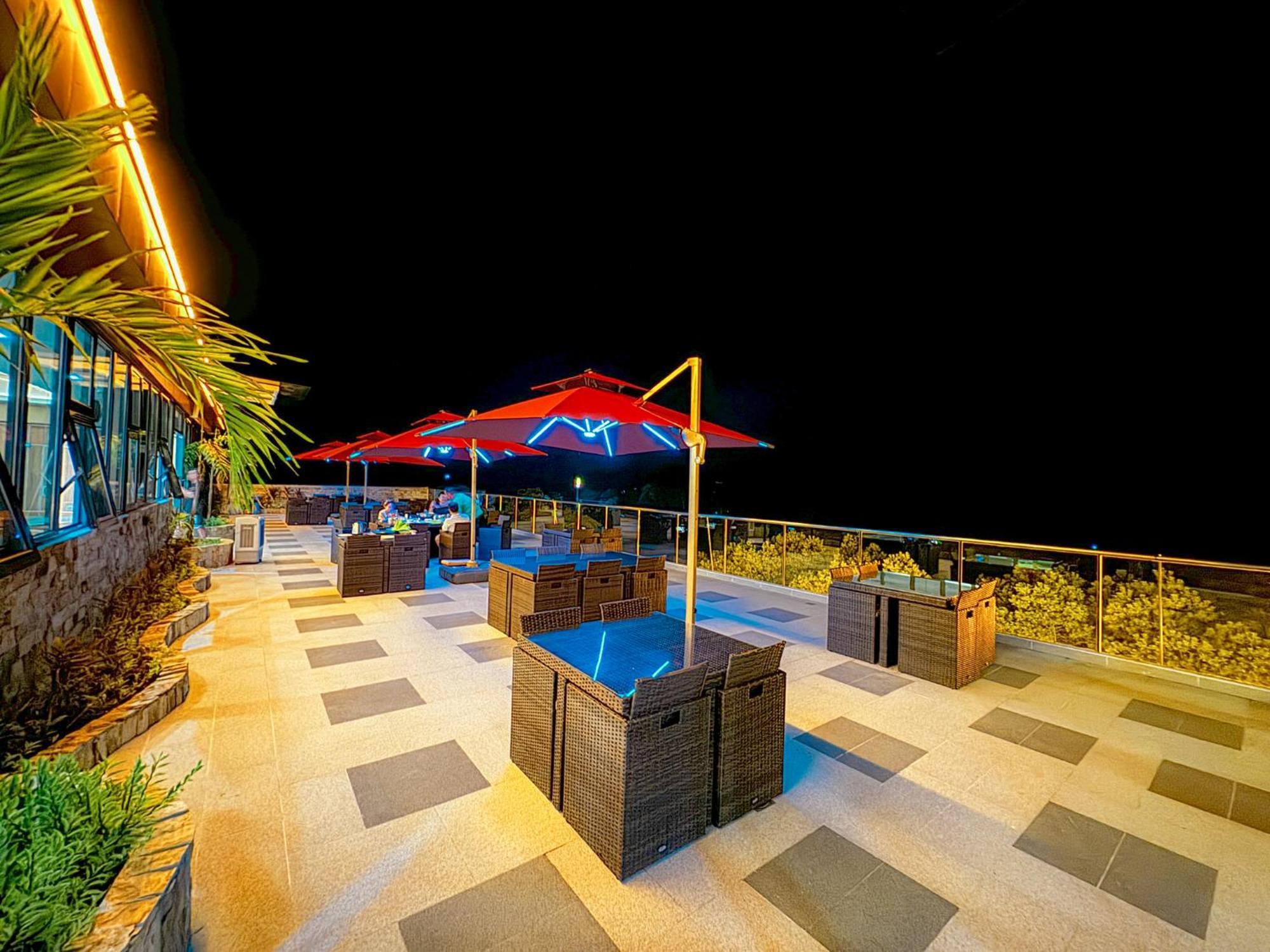 קורון Venus Royale Hotel מראה חיצוני תמונה