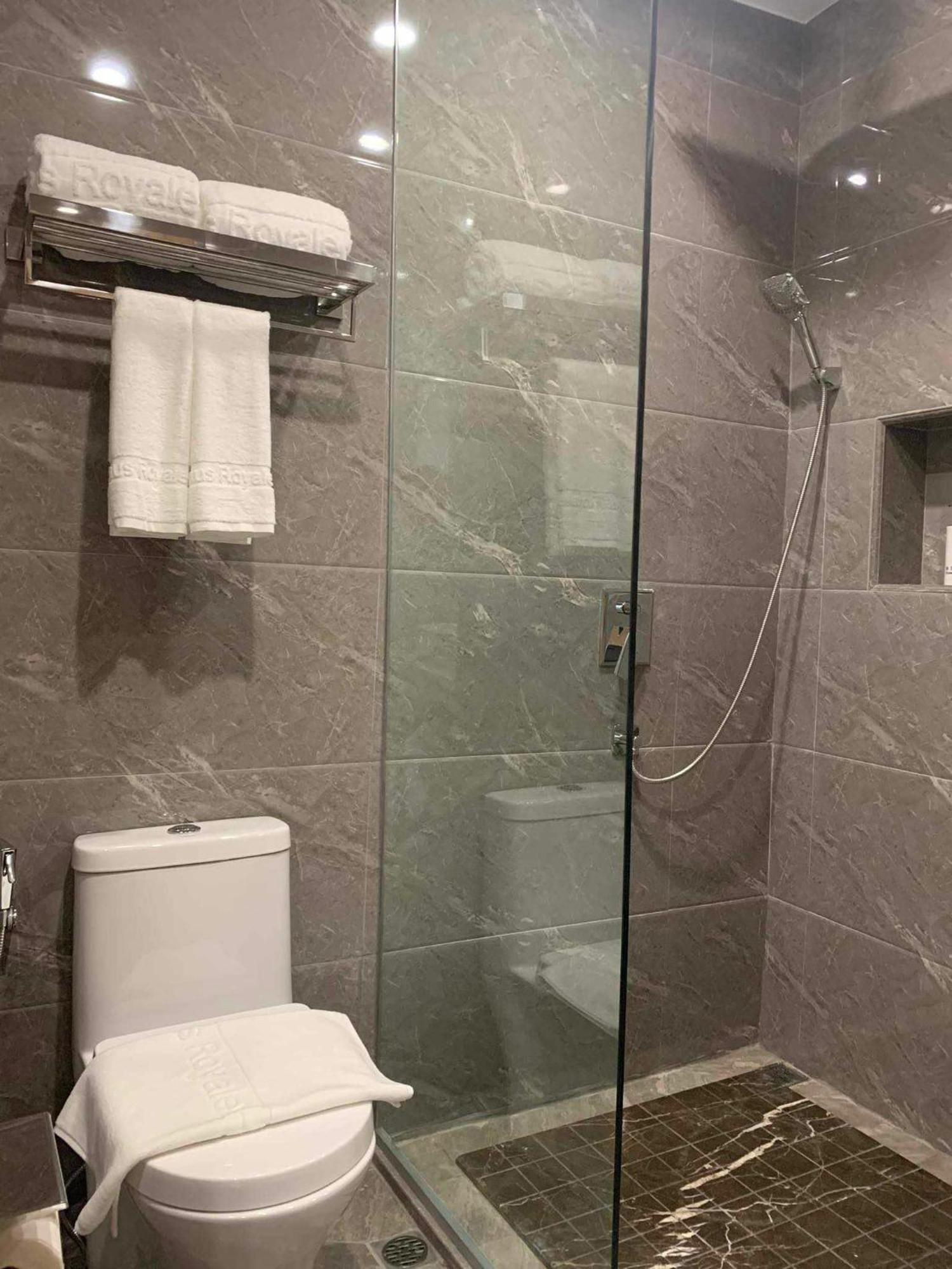 קורון Venus Royale Hotel מראה חיצוני תמונה
