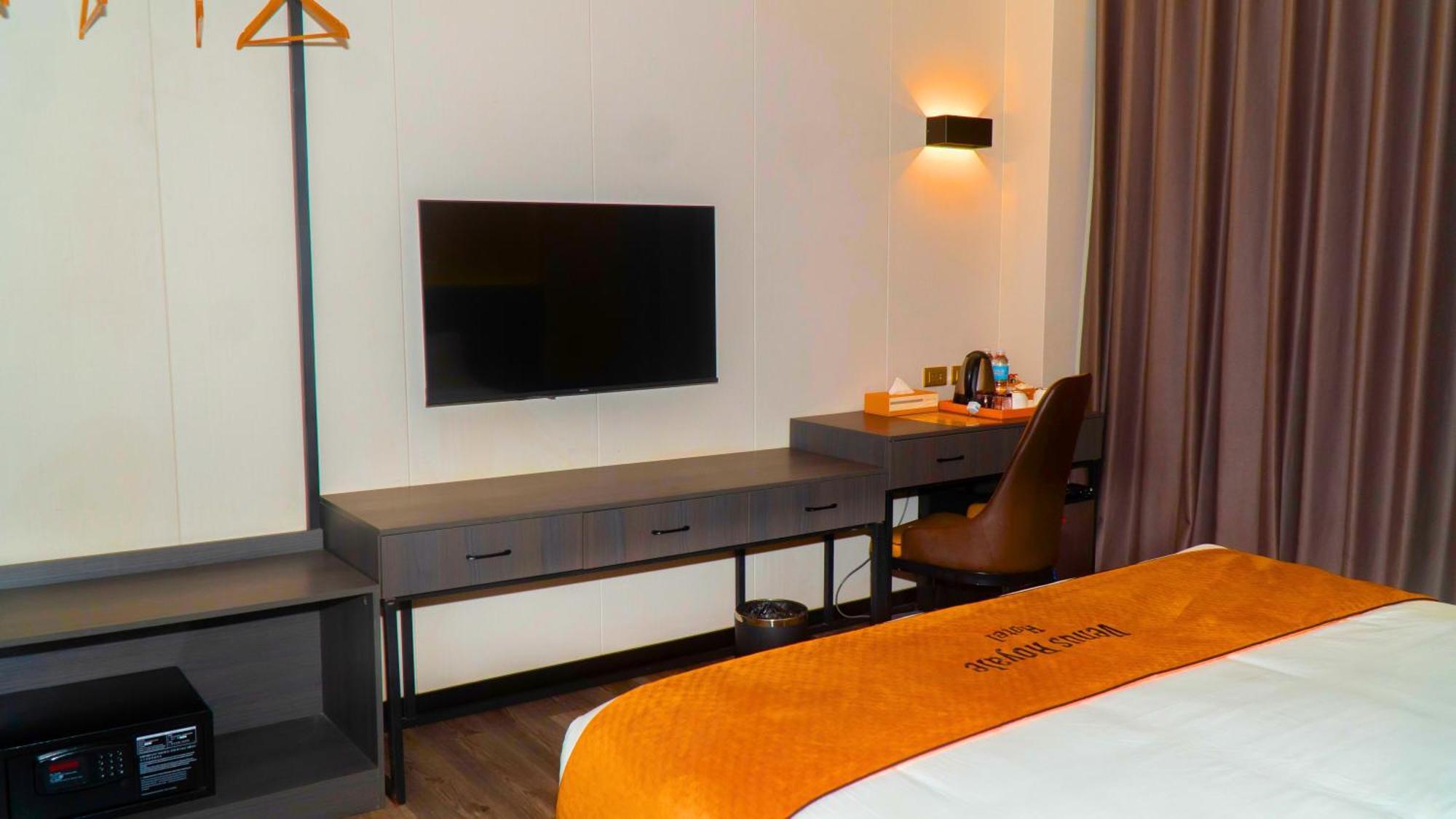 קורון Venus Royale Hotel מראה חיצוני תמונה